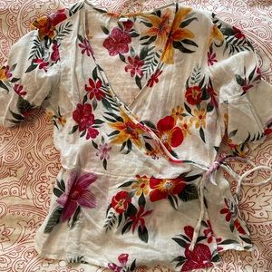 Women linen wrap top